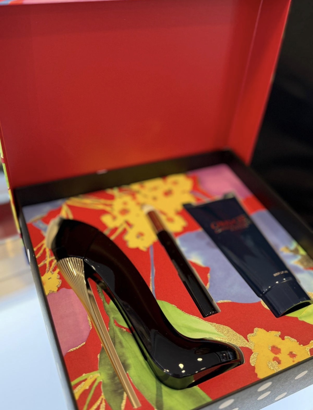 Kit Good girl Carolina Herrera (80ml+ 10ml + gel de ducha) - Image 1