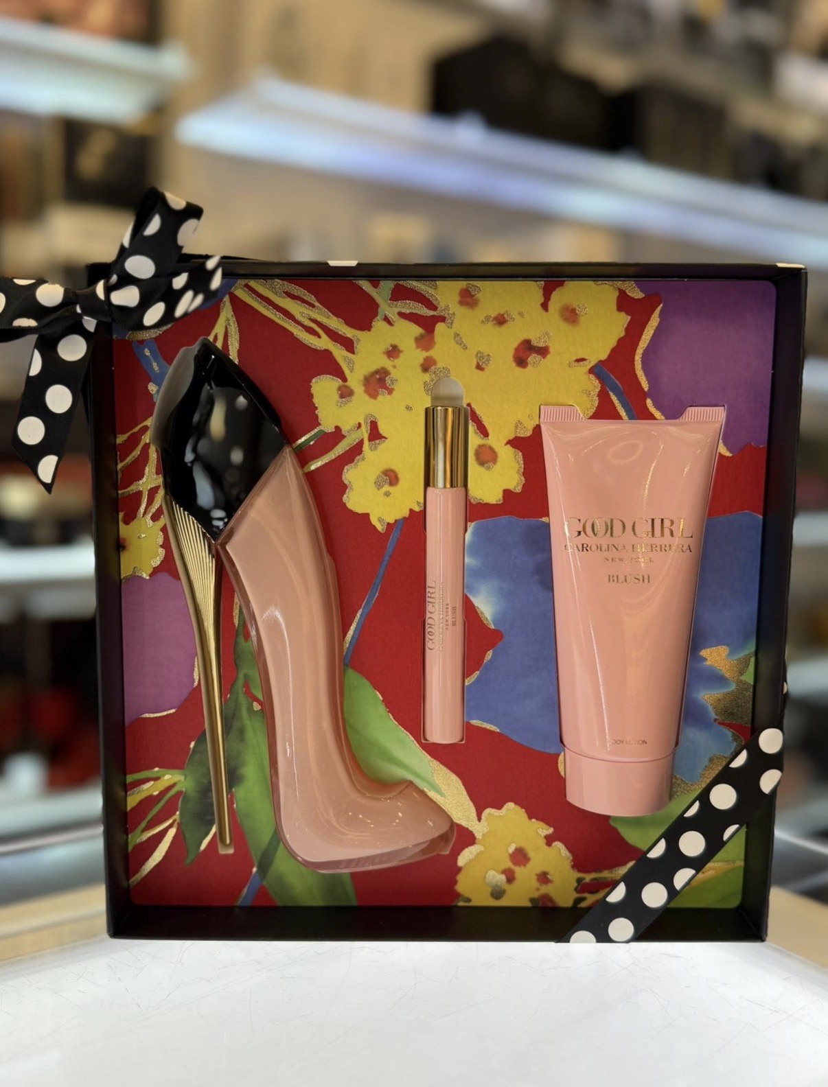 Kit Good girl Noble Blush Carolina Herrera (80ml+ 10ml + gel de ducha) - Image 1