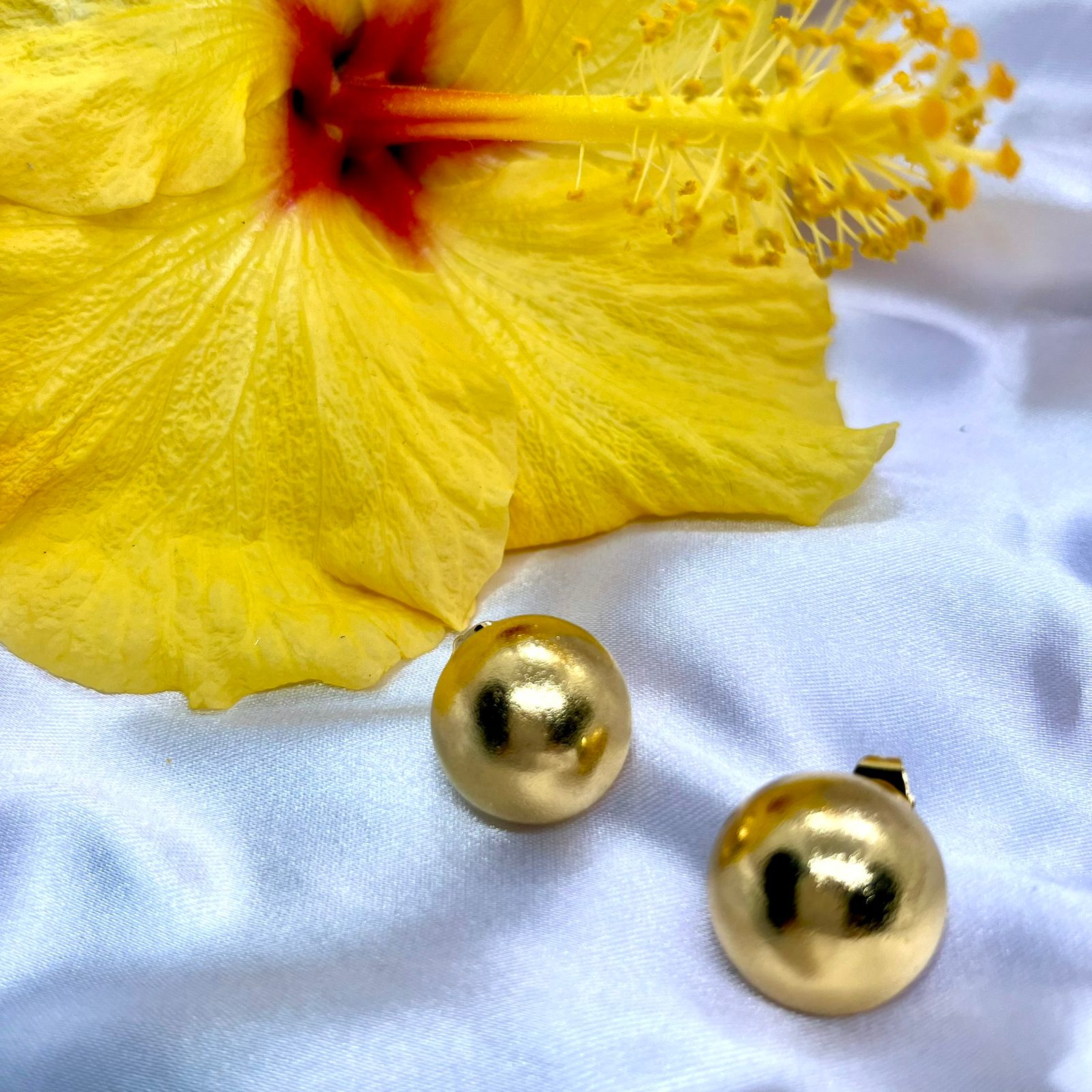ARETES ESFERAS DORADAS - Image 1