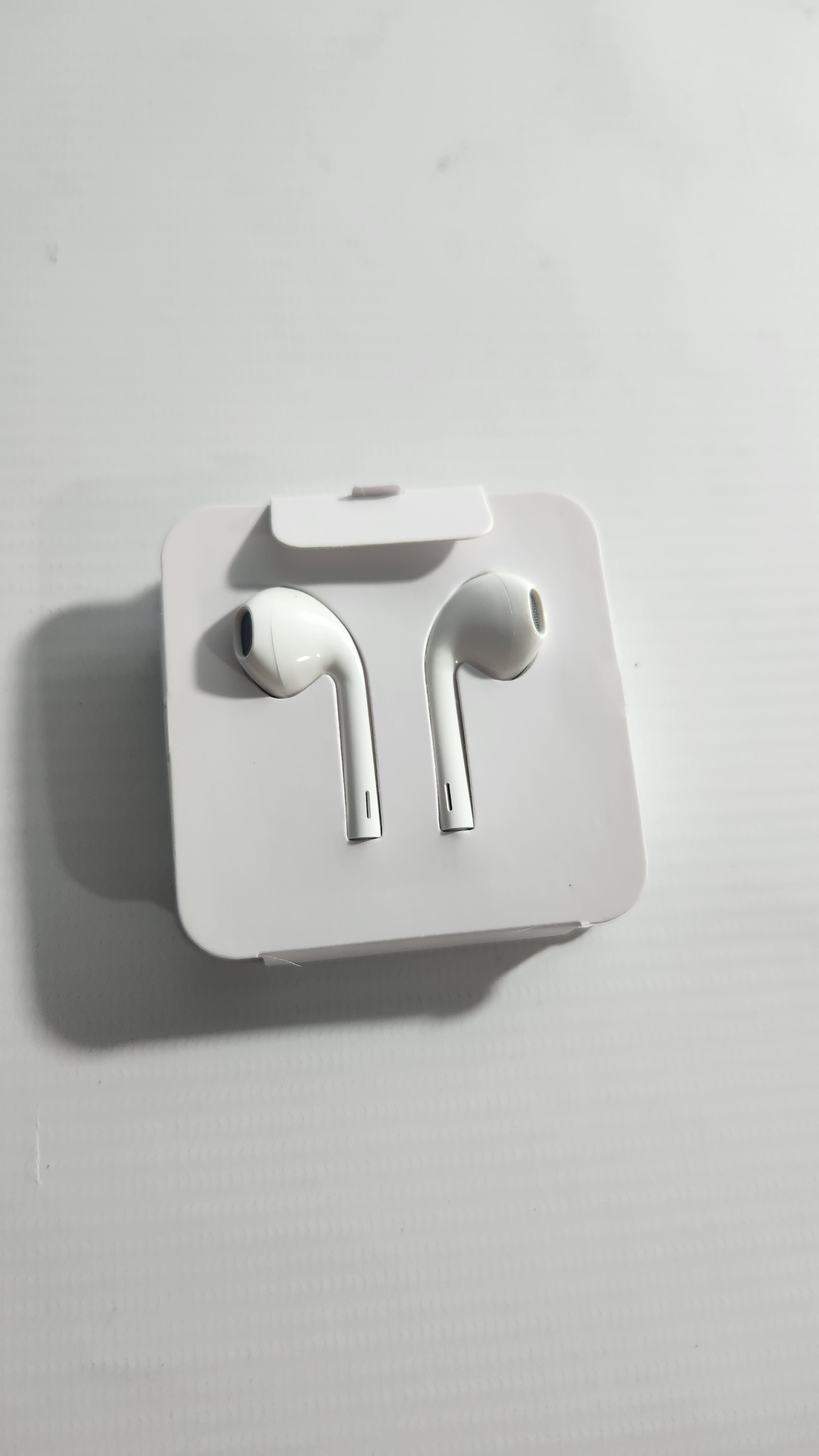 Auriculares con Conector Tipo C - Image 1