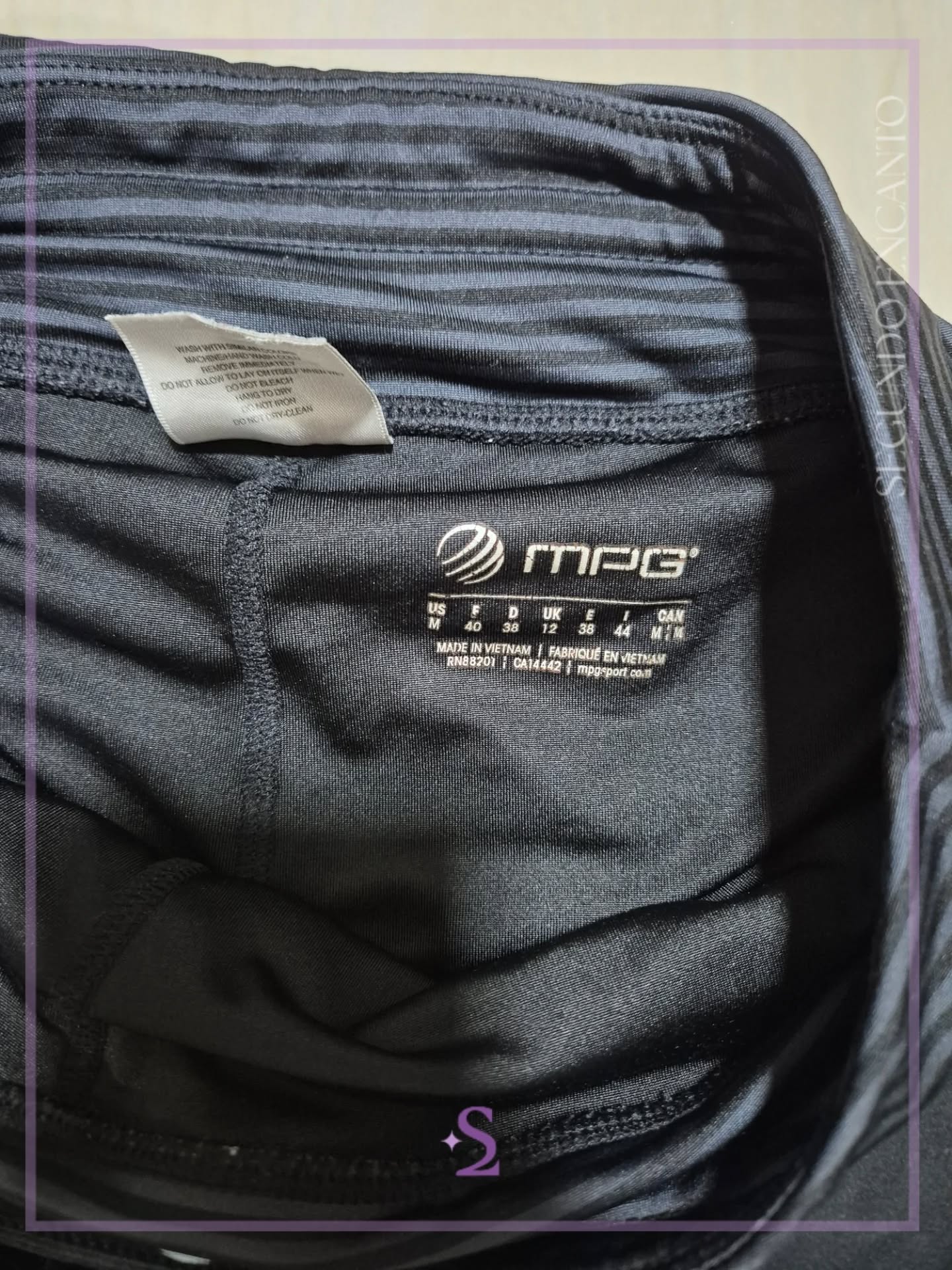 Short deportivo con licra interior M - Image 6