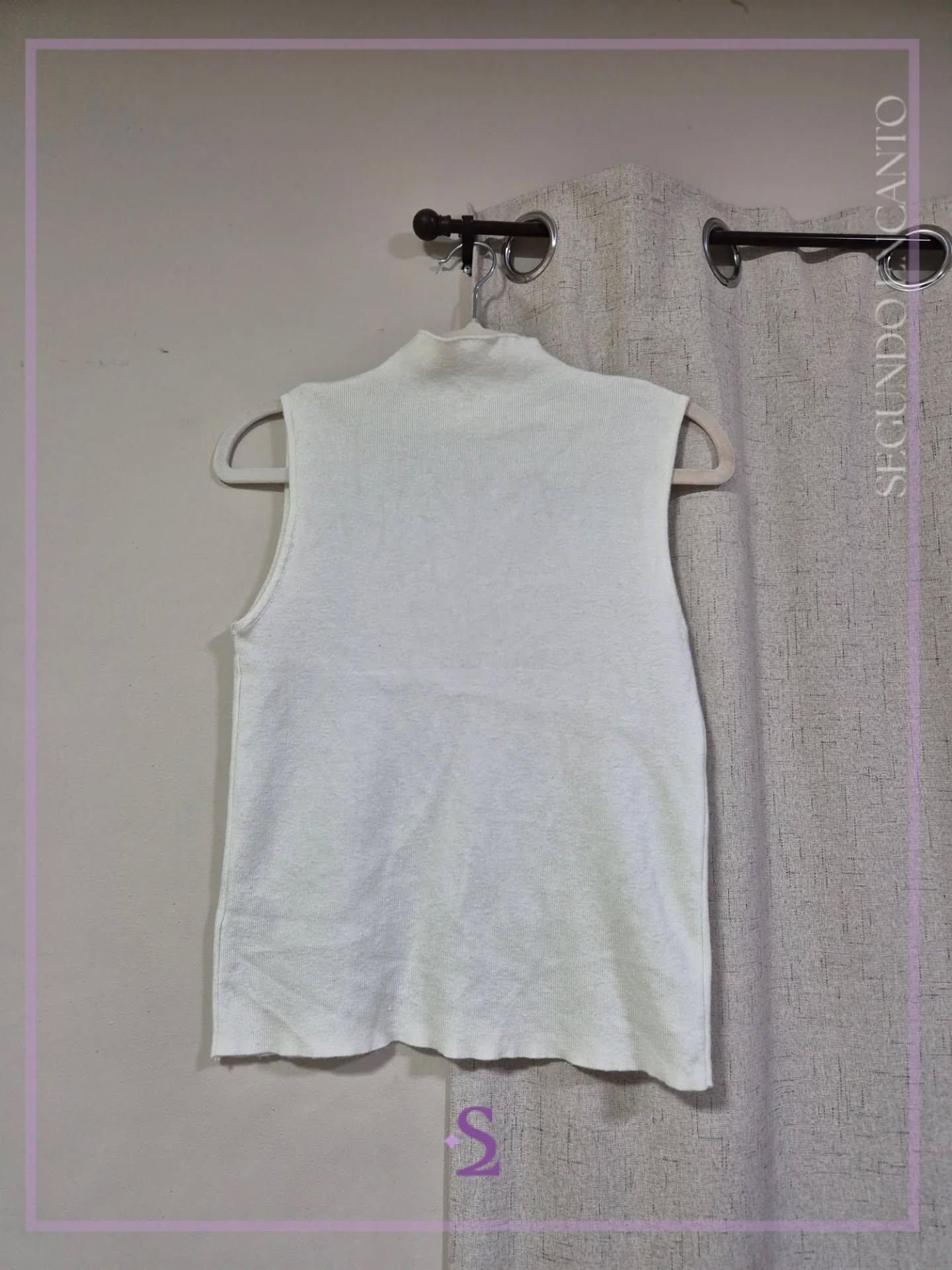 Blusa blanca cuello alto L - Image 1