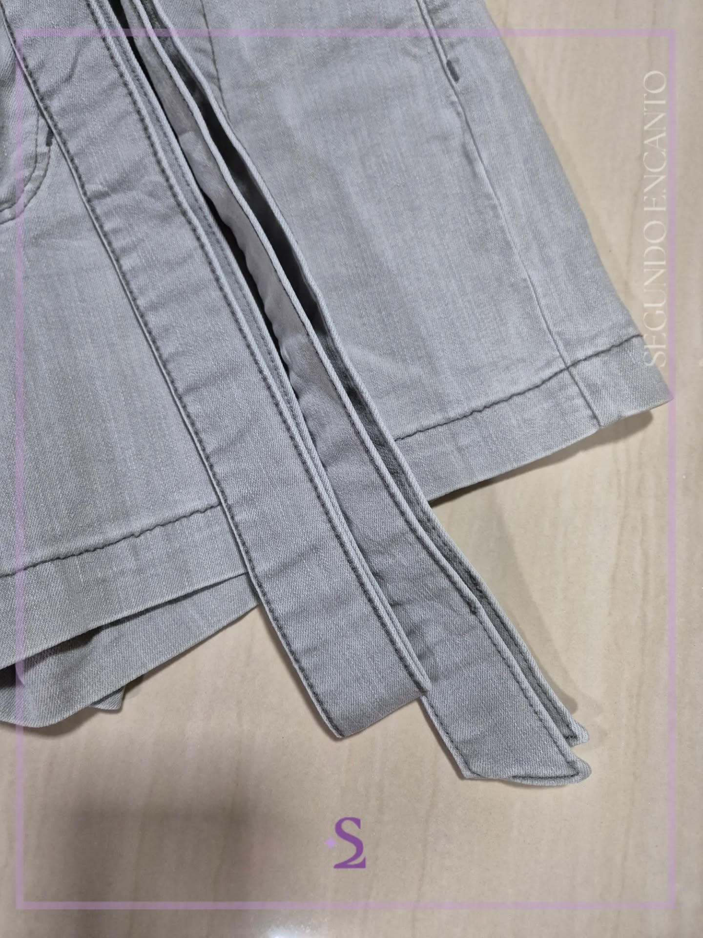 Short gris mezclilla con cinturon talla 27/4 M - Image 3
