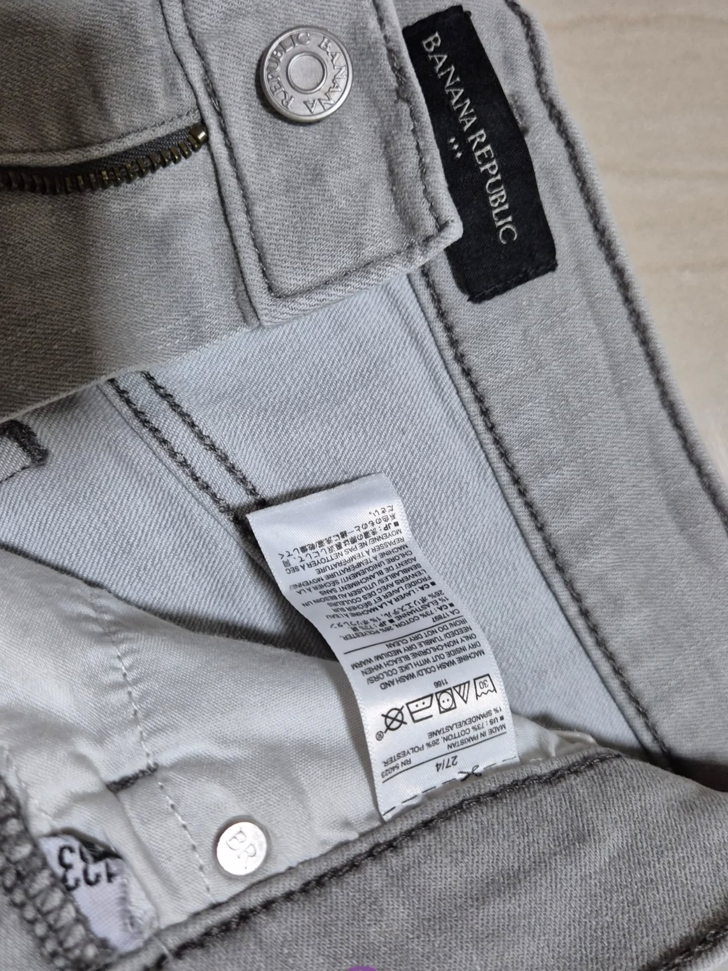 Short gris mezclilla con cinturon talla 27/4 M - Image 4