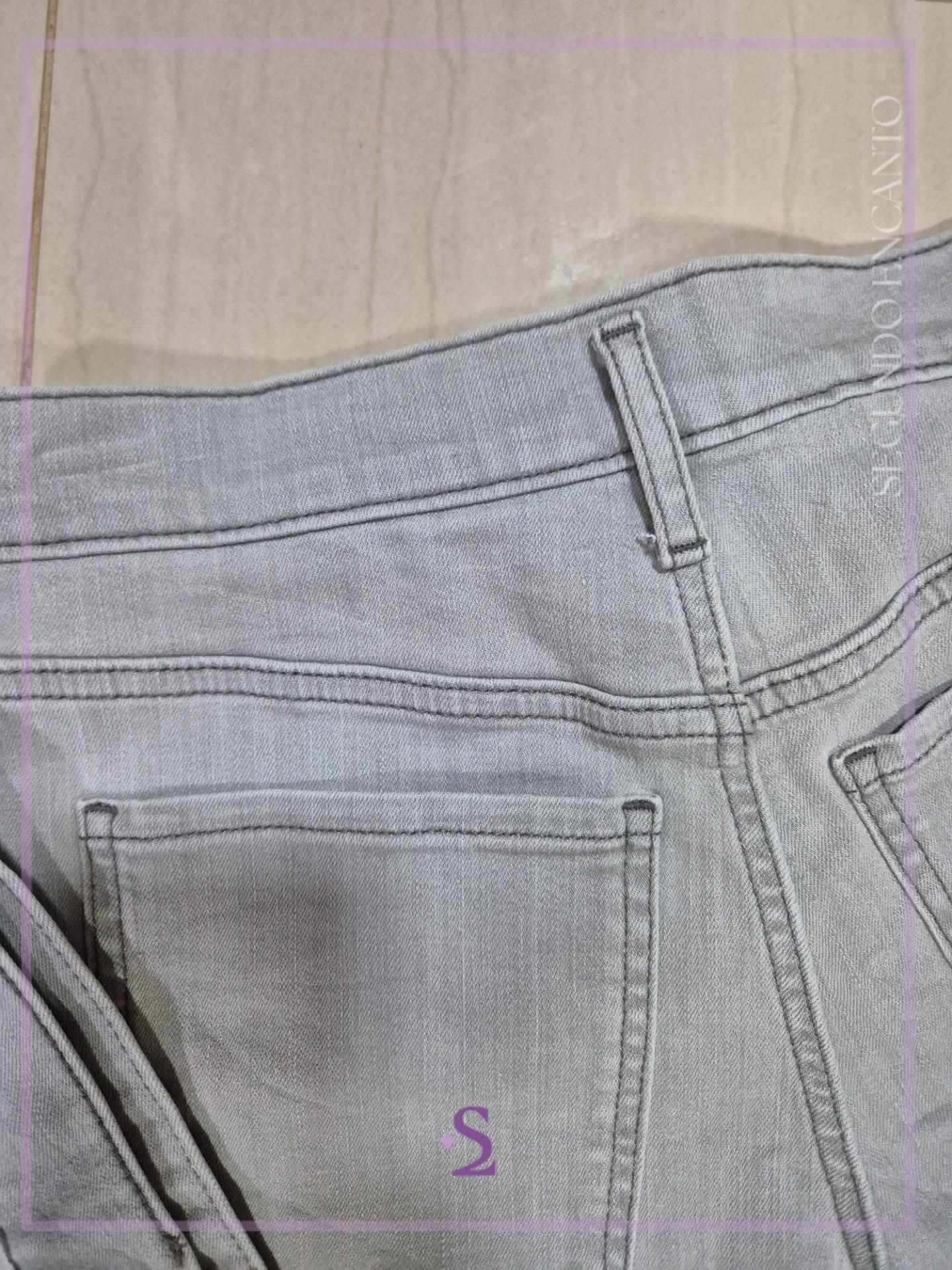 Short gris mezclilla con cinturon talla 27/4 M - Image 7