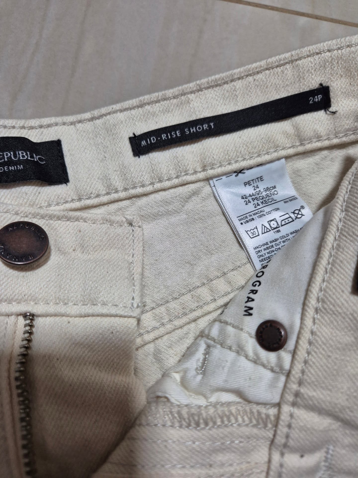 Short blanco Banana Republic talla 24 s - Image 3