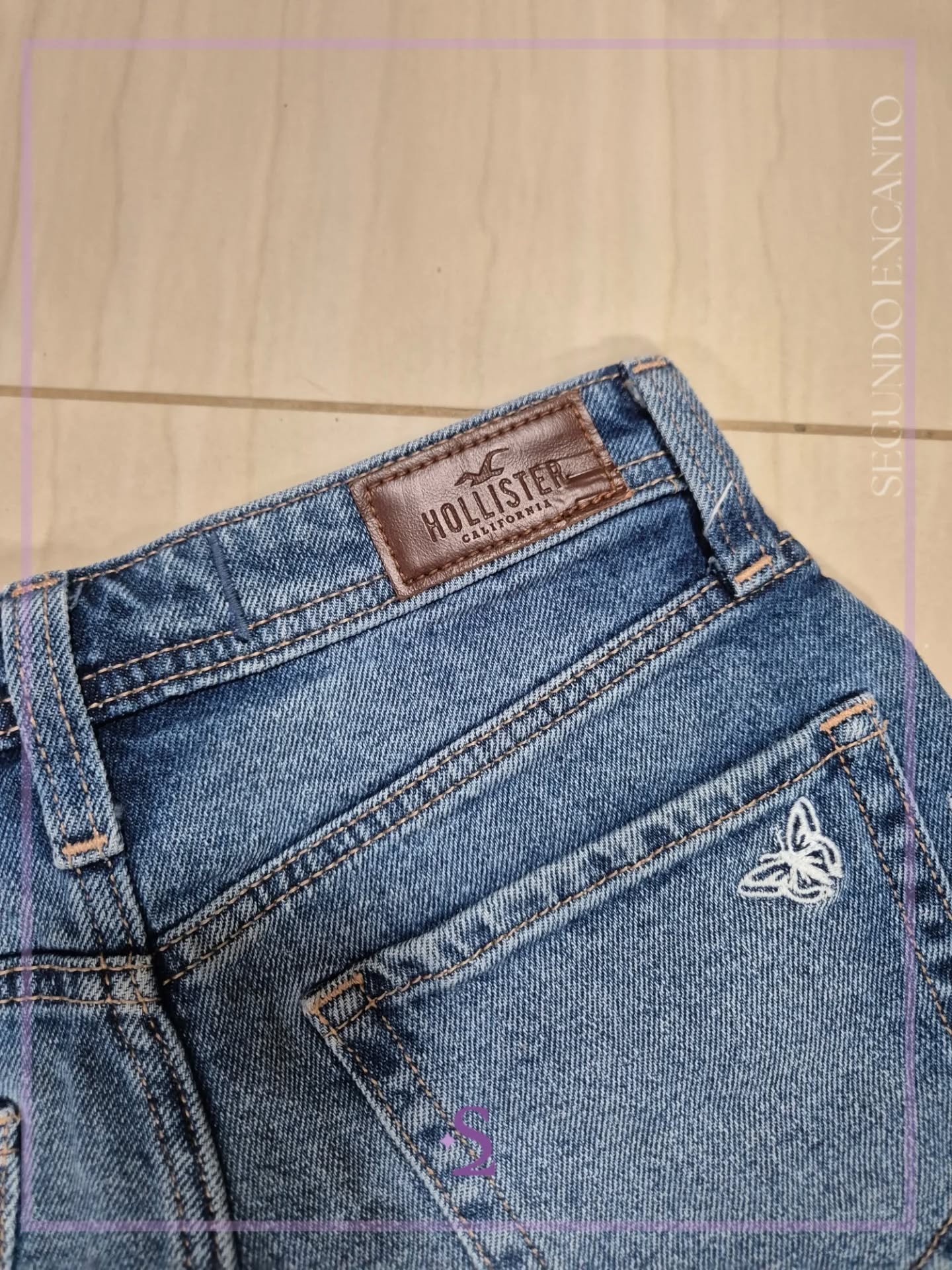 Short denim con mariposas bordadas w23 como XS - Image 2