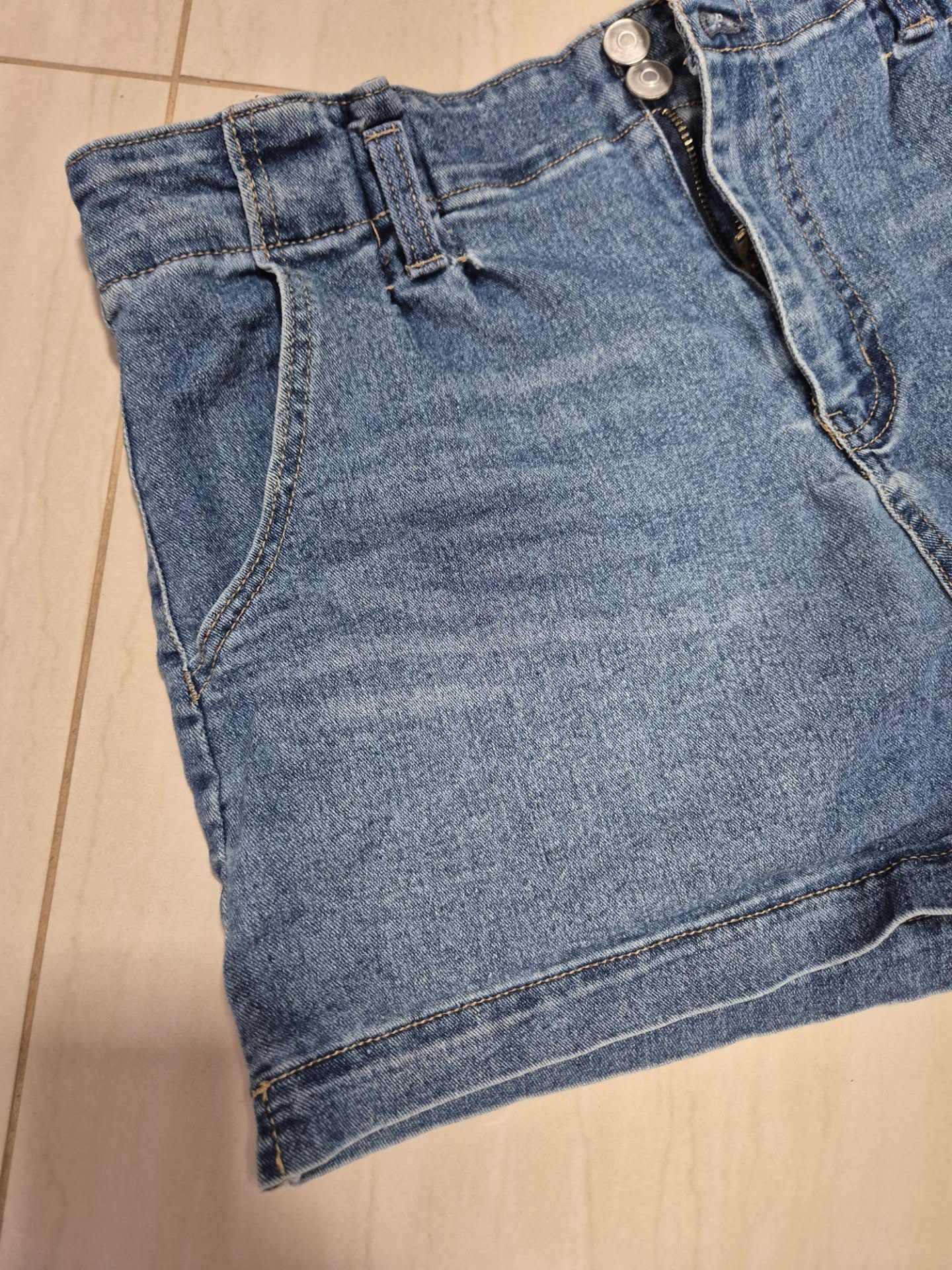 Denim short con pinzas L - Image 7