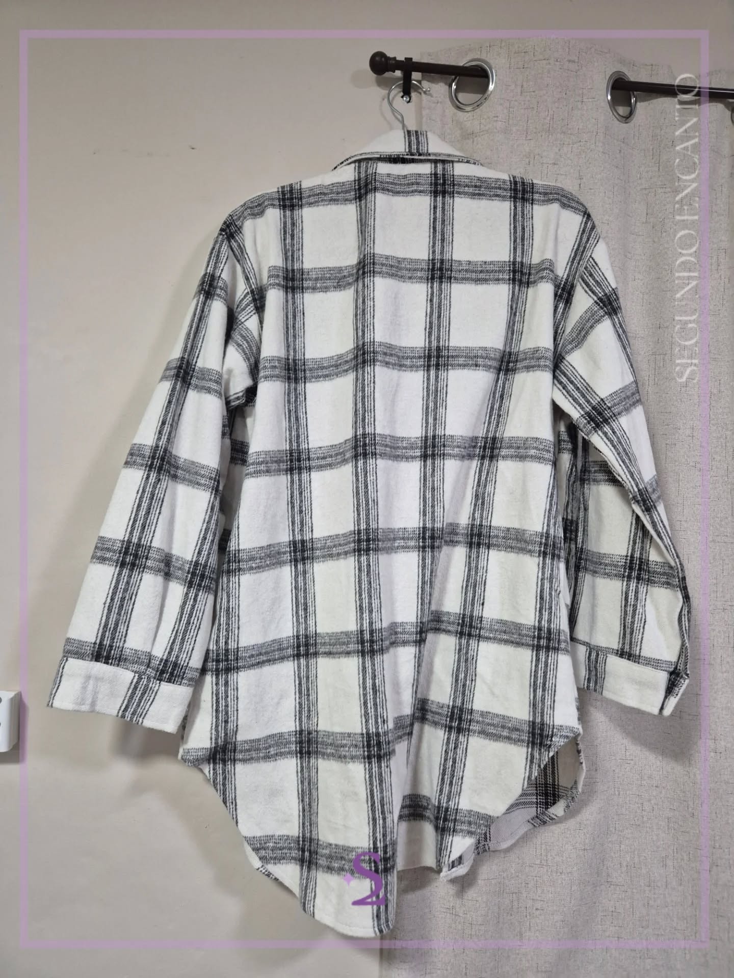 Chaqueta blanco y negro a cuadros M - Image 4