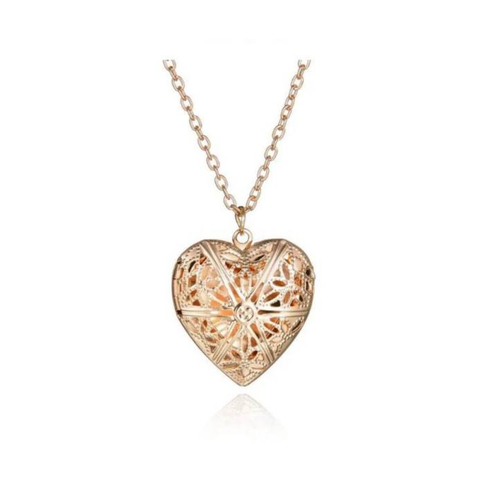 Collar con forma de corazón - Image 1