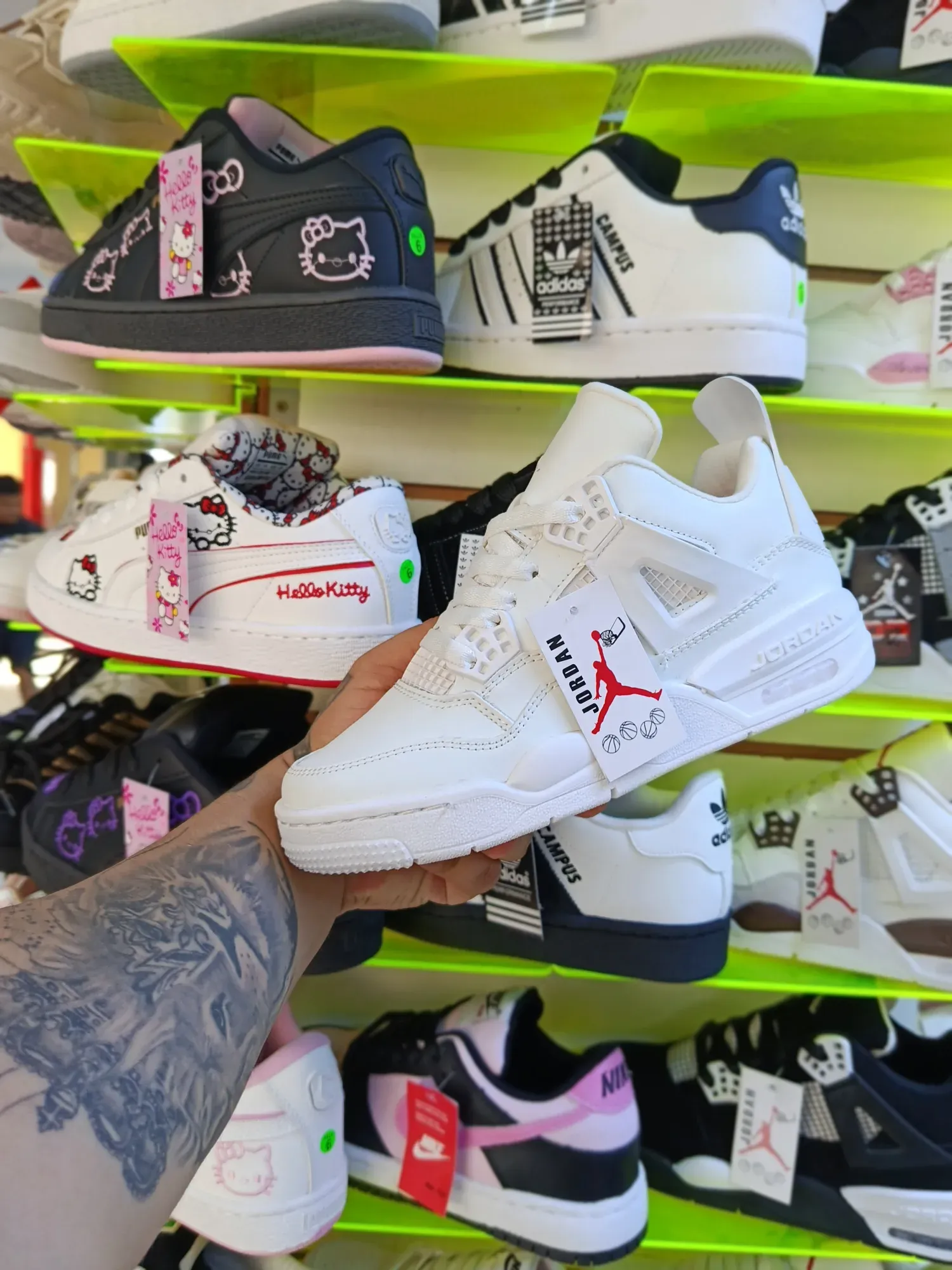 🔥 Jordan Retro 4 🔥
