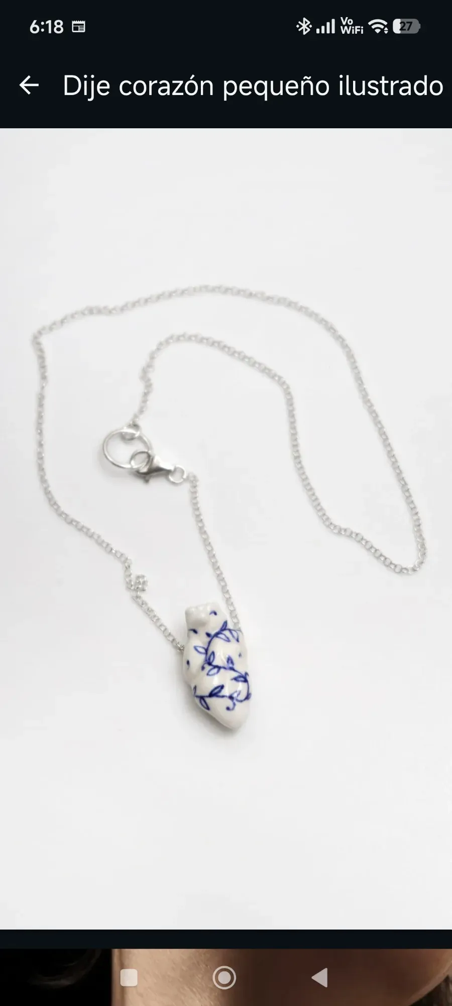 Collar corazón ilustrado