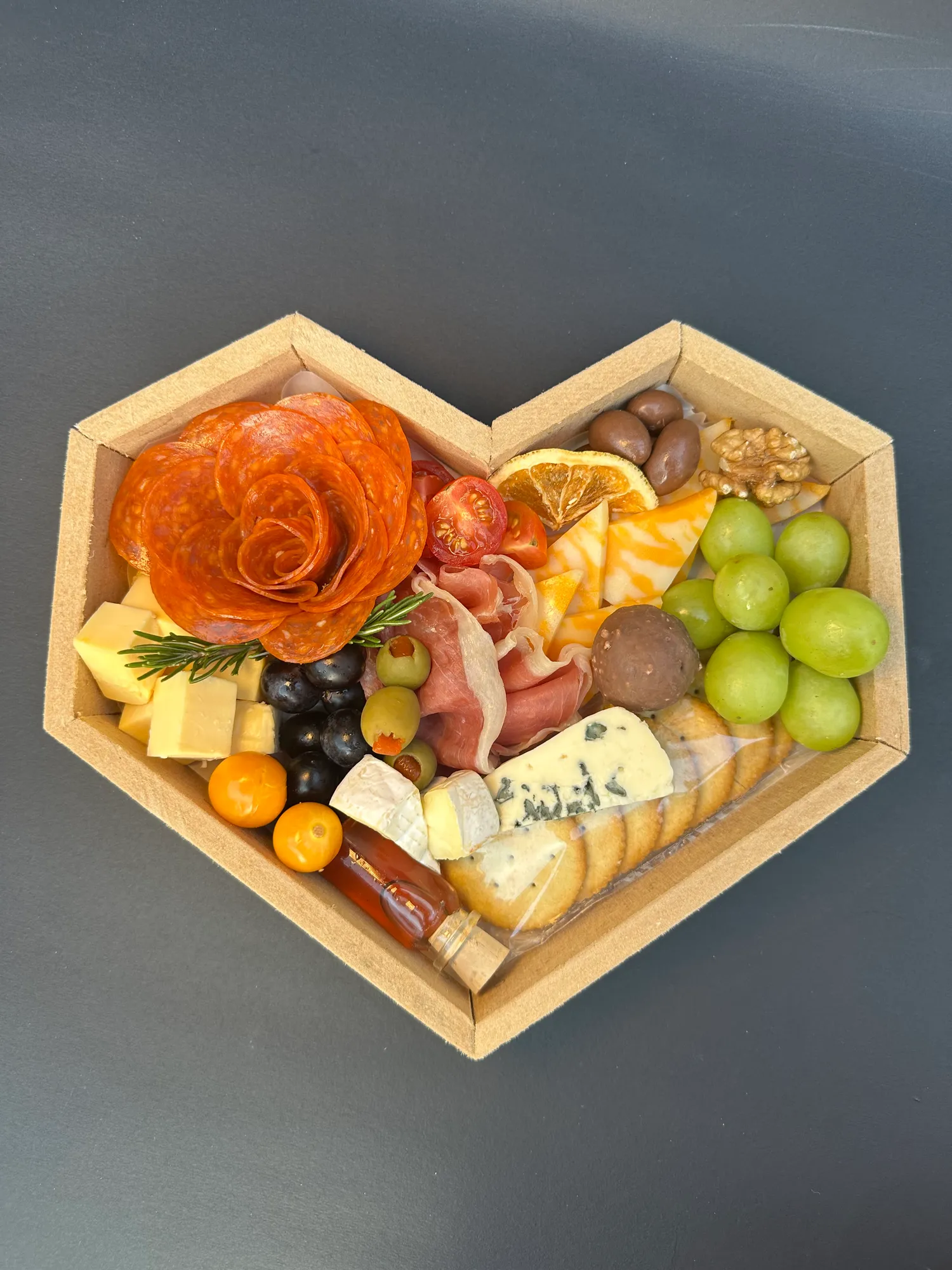 Tabla de quesos corazón amour - Image 2