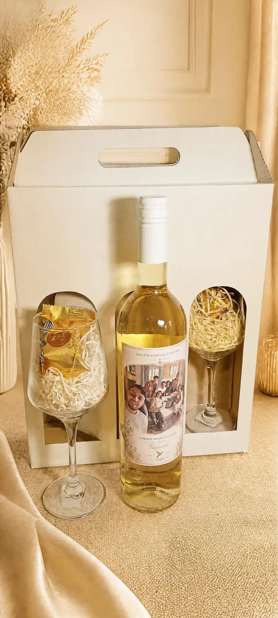 Box Vino con etiqueta personalizada + 2 copas - Image 1