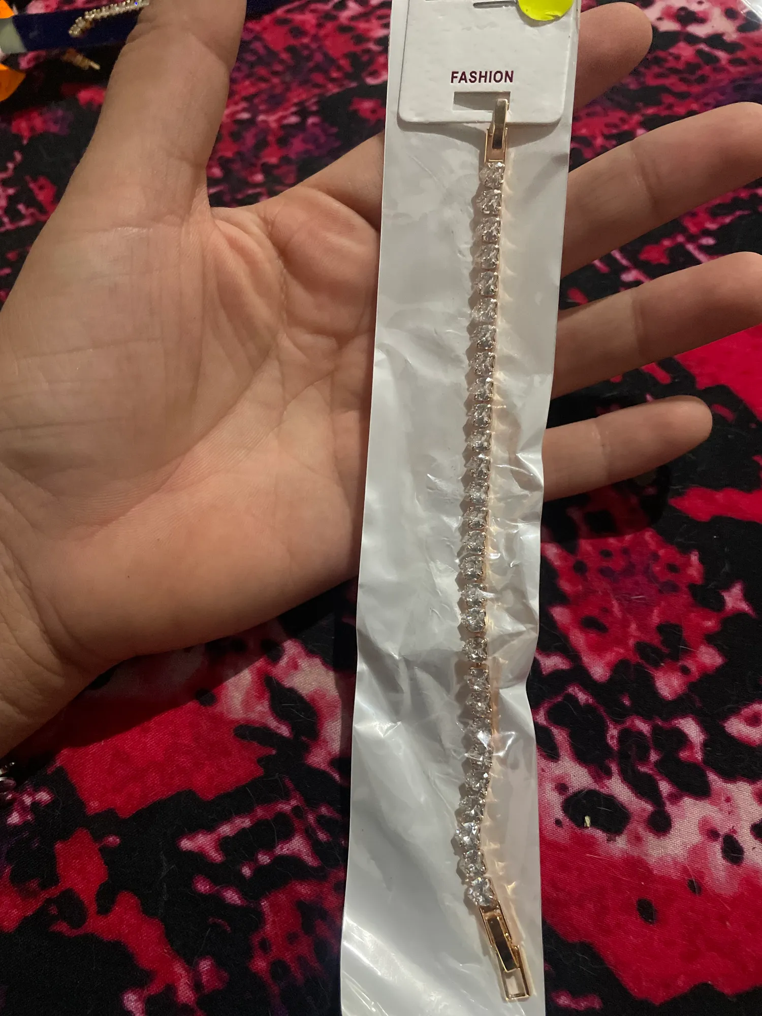 pulsera fina de corazones acero 
