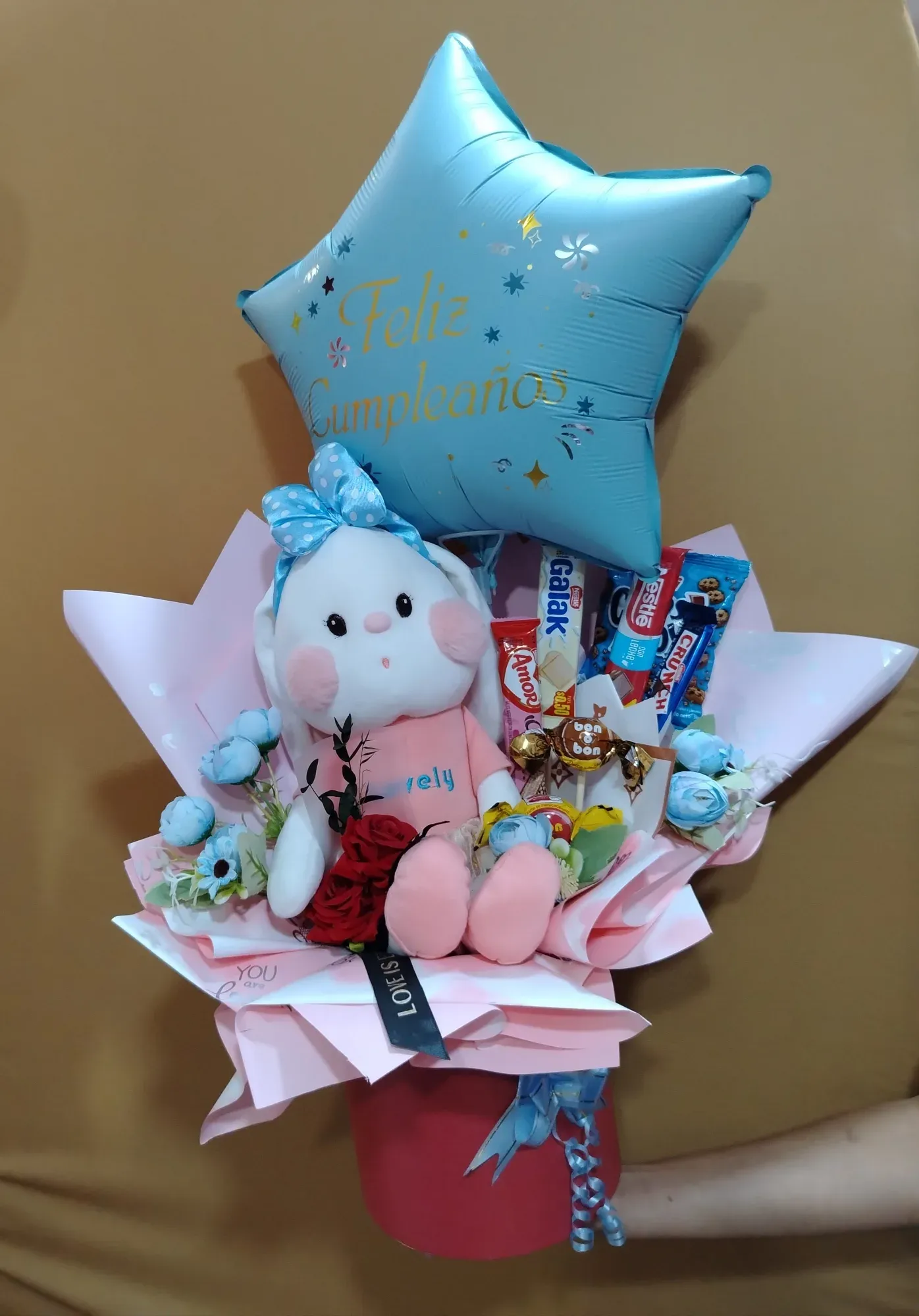 🎂 CAJA SORPRESA - FELIZ CUMPLEAÑOS CON PELUCHE Y DULCES - Image 1