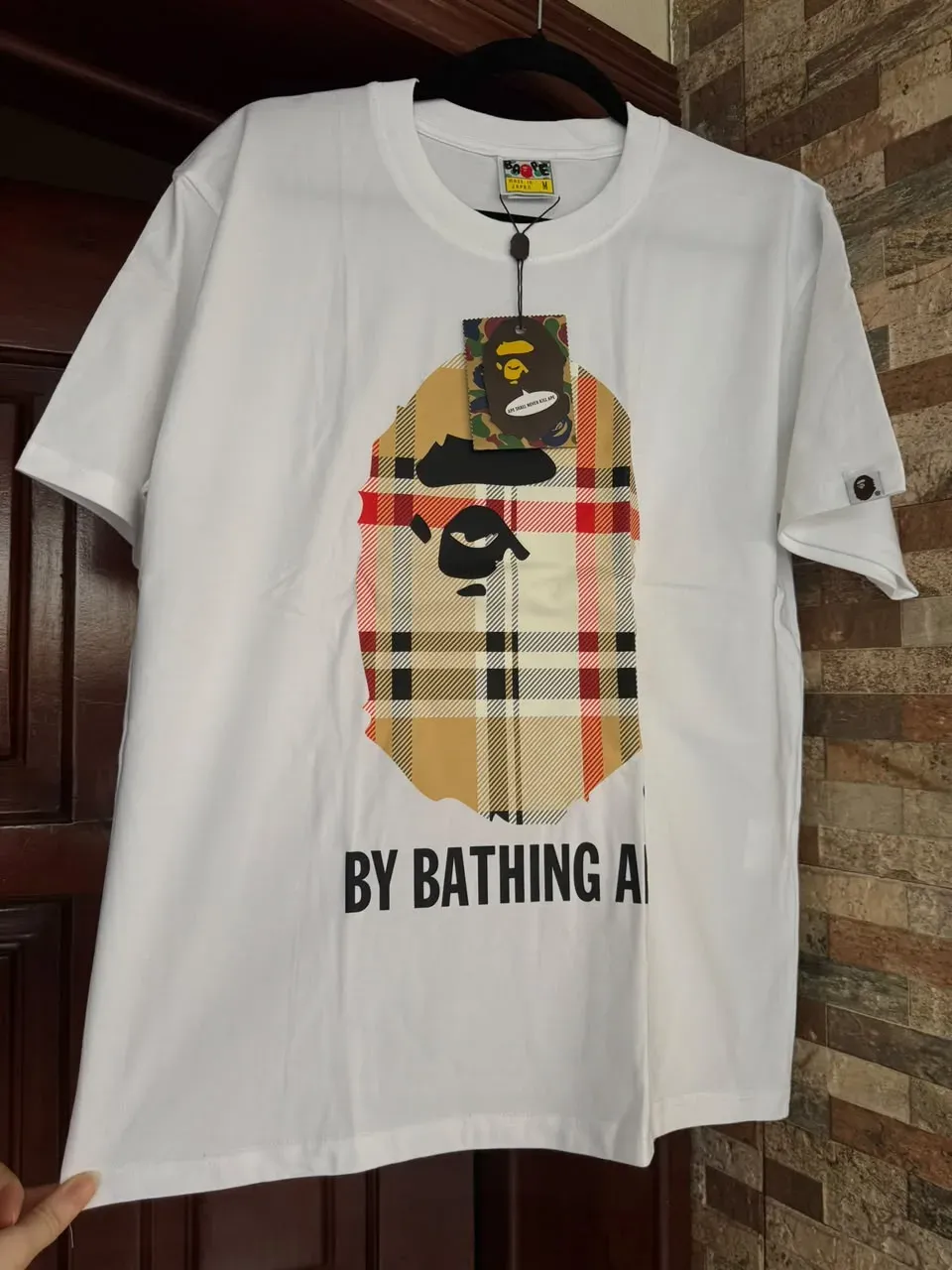 T-shirt bape x burberry