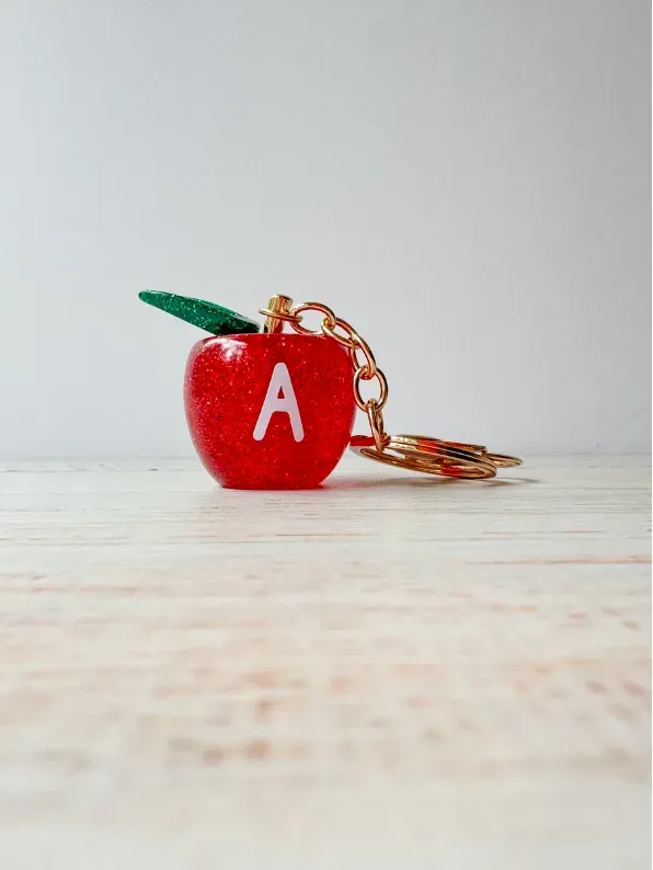Llavero de manzana 3d - personalizada con inicial - imagen 2