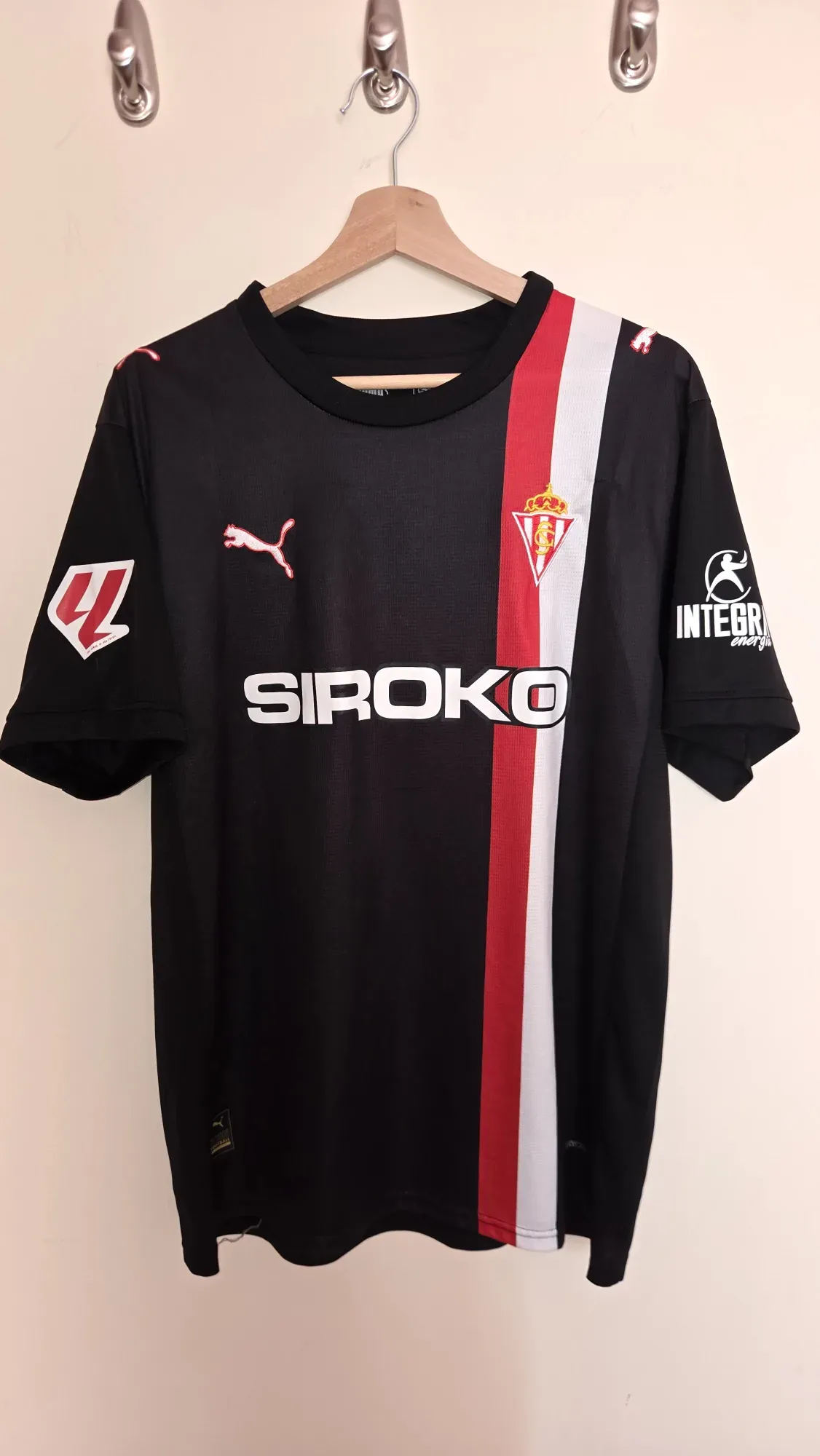 Sporting Gijón 25/26 Visitante Gelabert-10