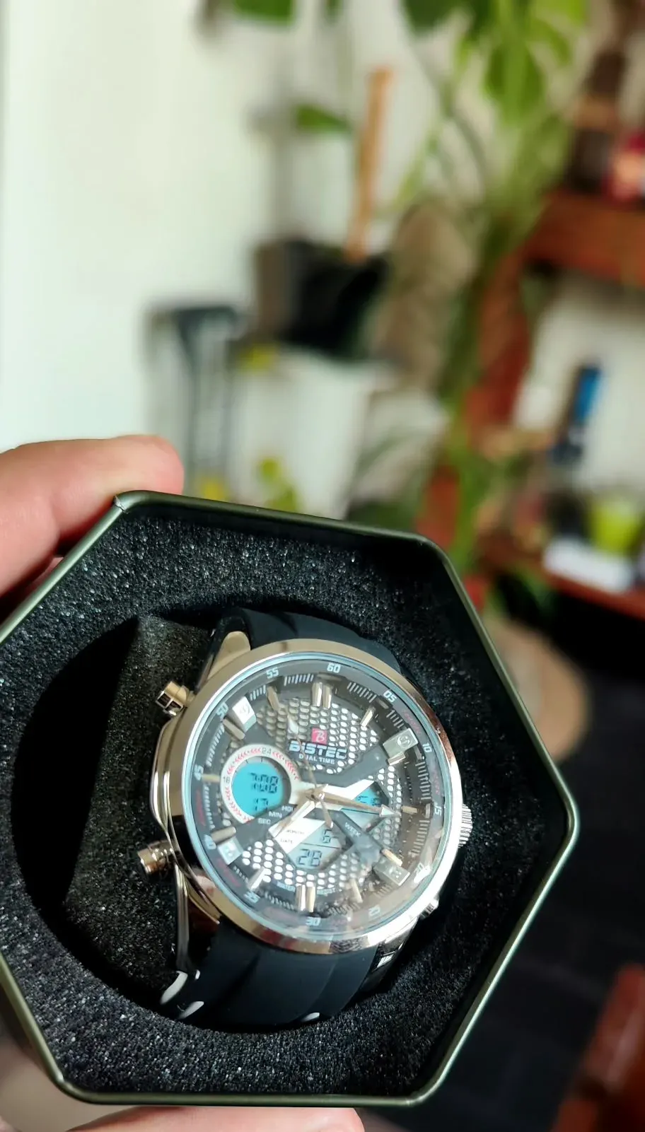 Reloj Bistec Dual Time – Dial Panal 3D Tech (Estilo Deportivo Futurista)