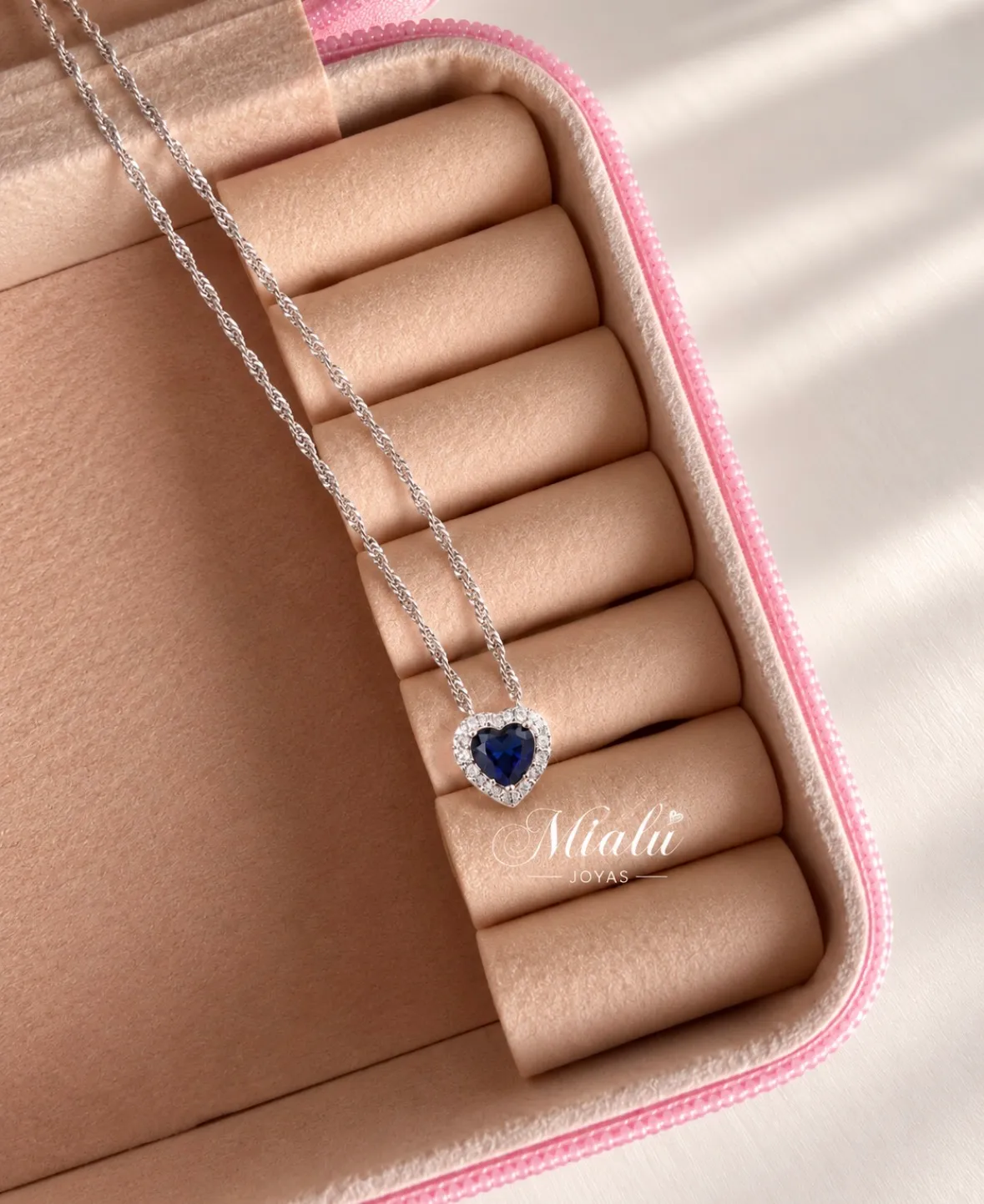 Cadenita corazón azul plata 925