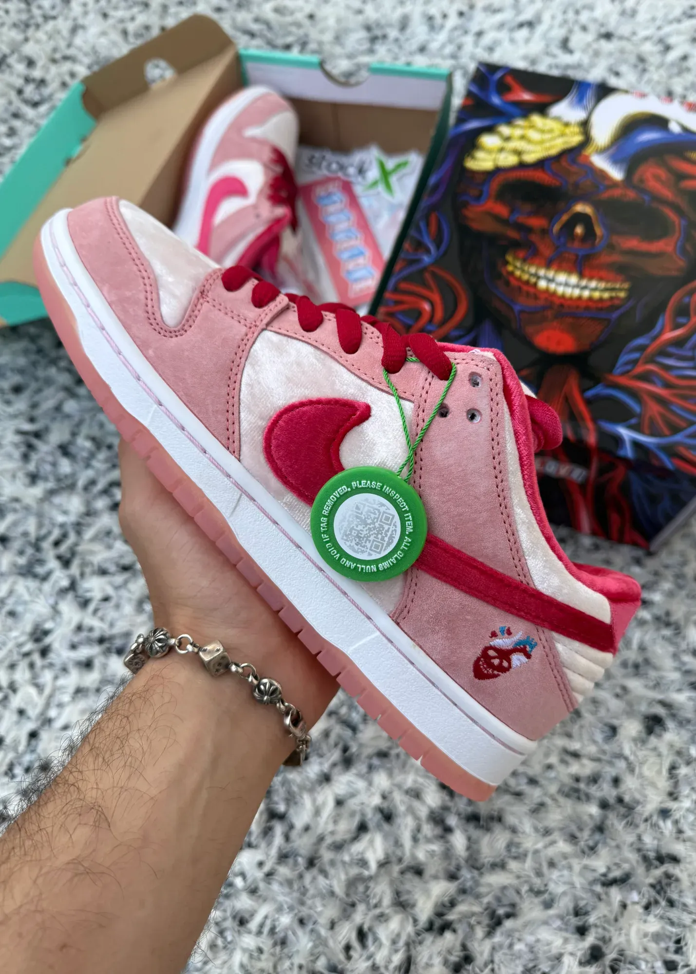 SB dunk Strange love