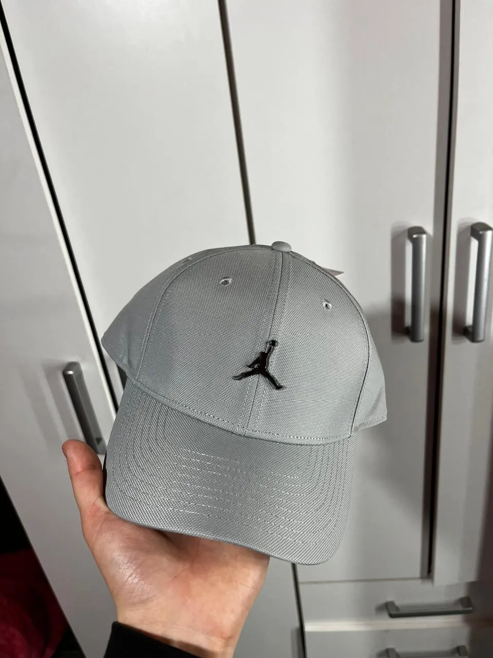 JORDAN CHAPITA CURVA GRIS