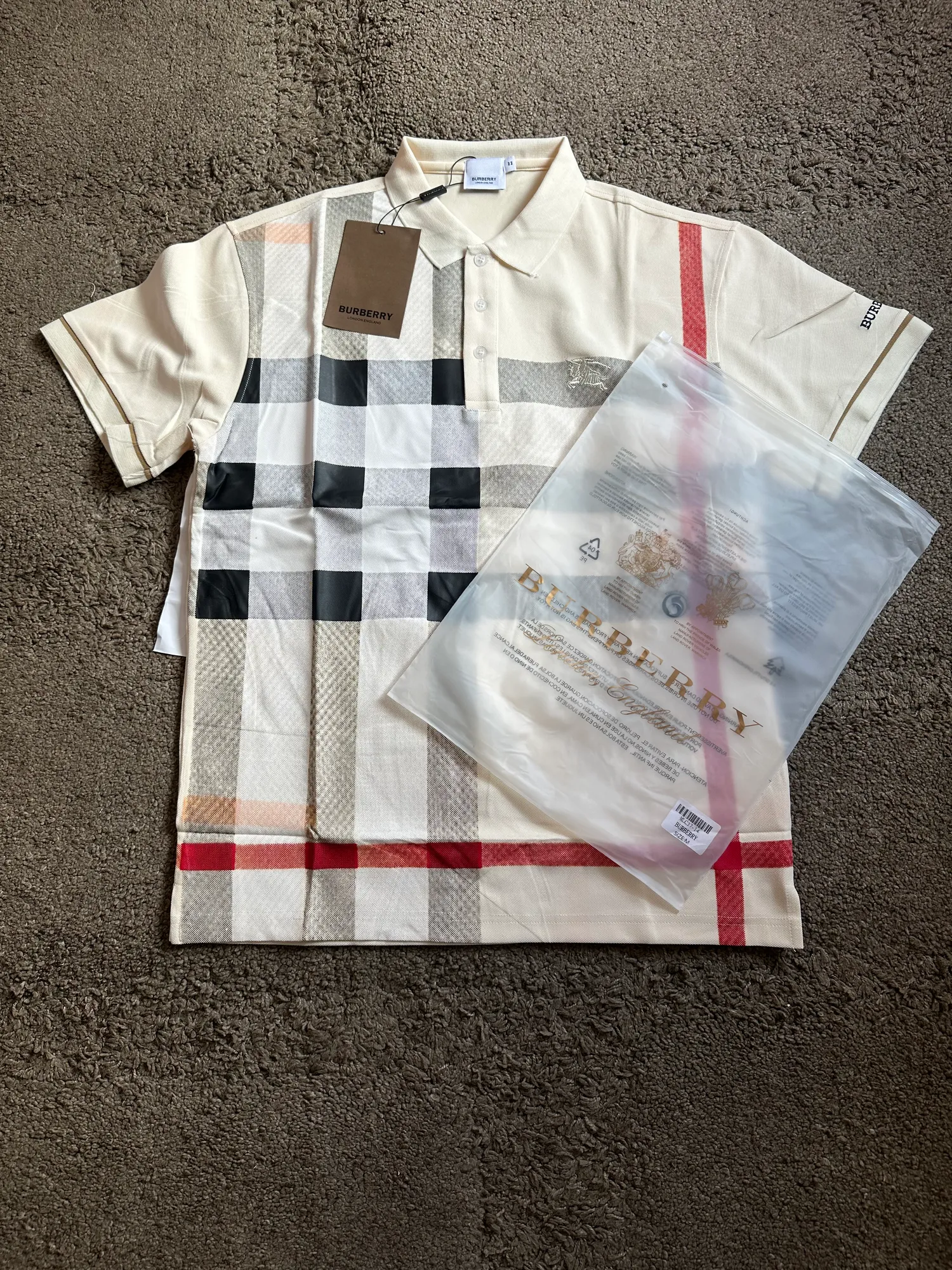 CAMISA BURBERRY TIPO POLO BEIGE