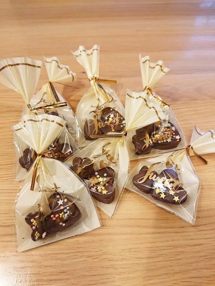 Chocolates 🍫.