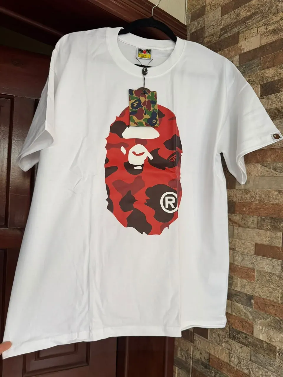 T-shirt bape