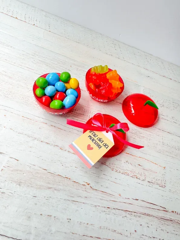 Manzana acrílica con dulces - personalizada - Image 2